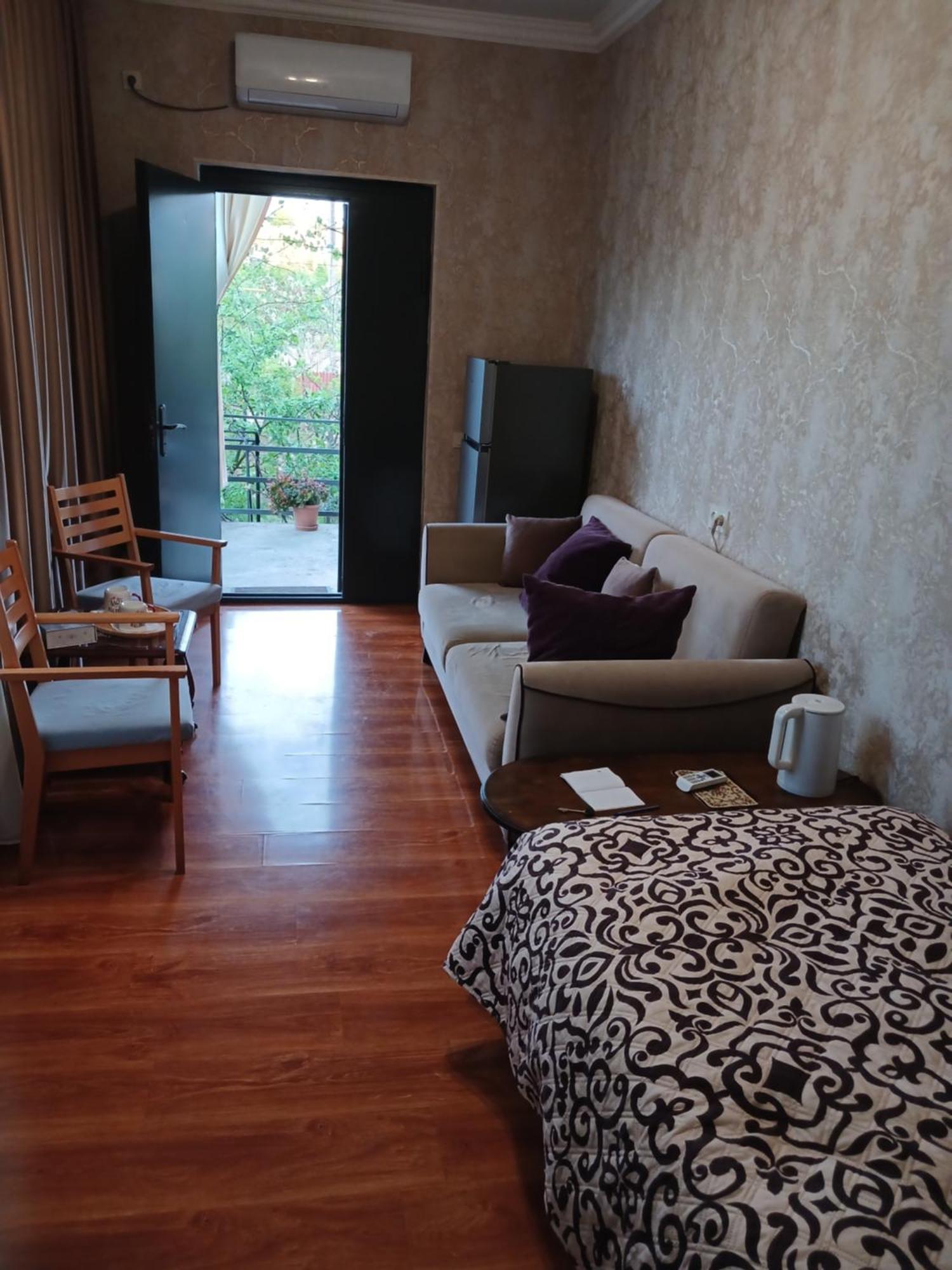 Guest House Nano Martvili Ngoại thất bức ảnh